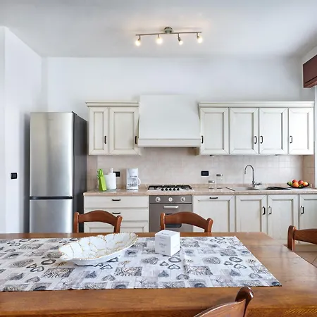 Villa Harmony - Regarda Travel